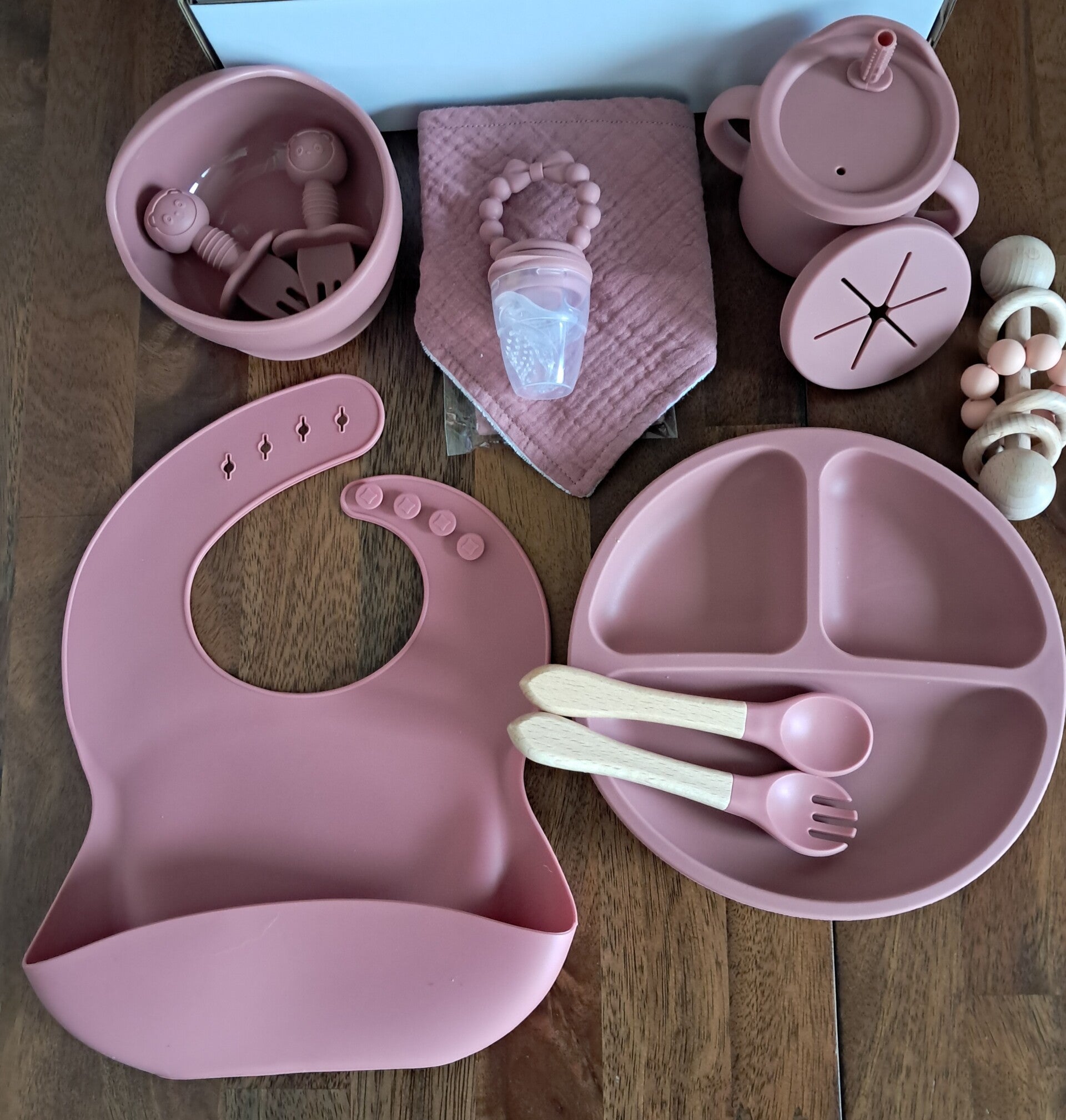 Pink Baby feeder box
