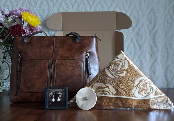 Brown purse box