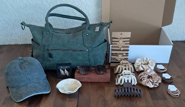 Green Boston travel bag box