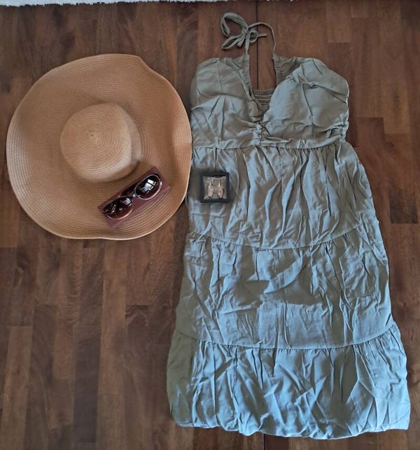 Green summer dress box