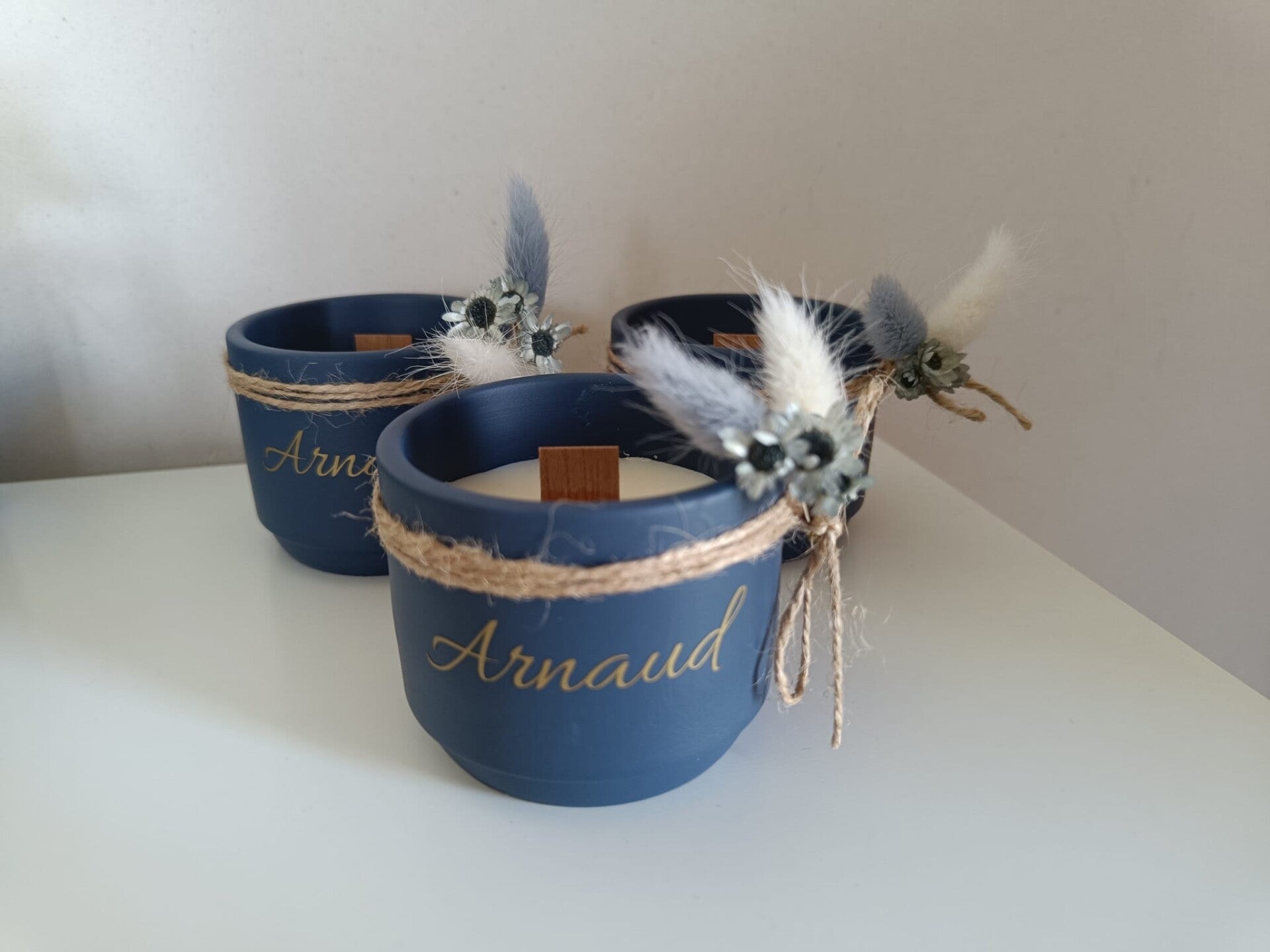 Gepersonaliseerde kaars met droogbloemen