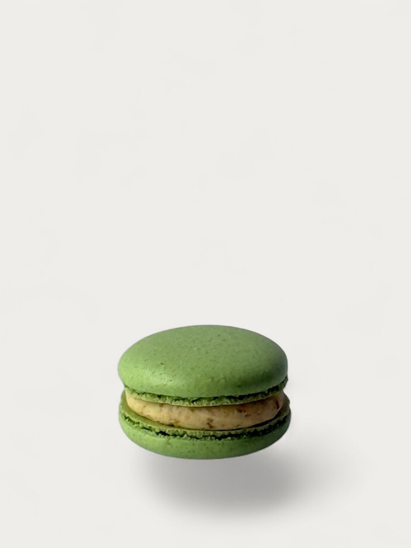 Macaron Pistazie-Matcha-Erdbeere