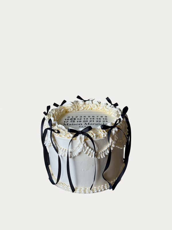 White Romance Cake