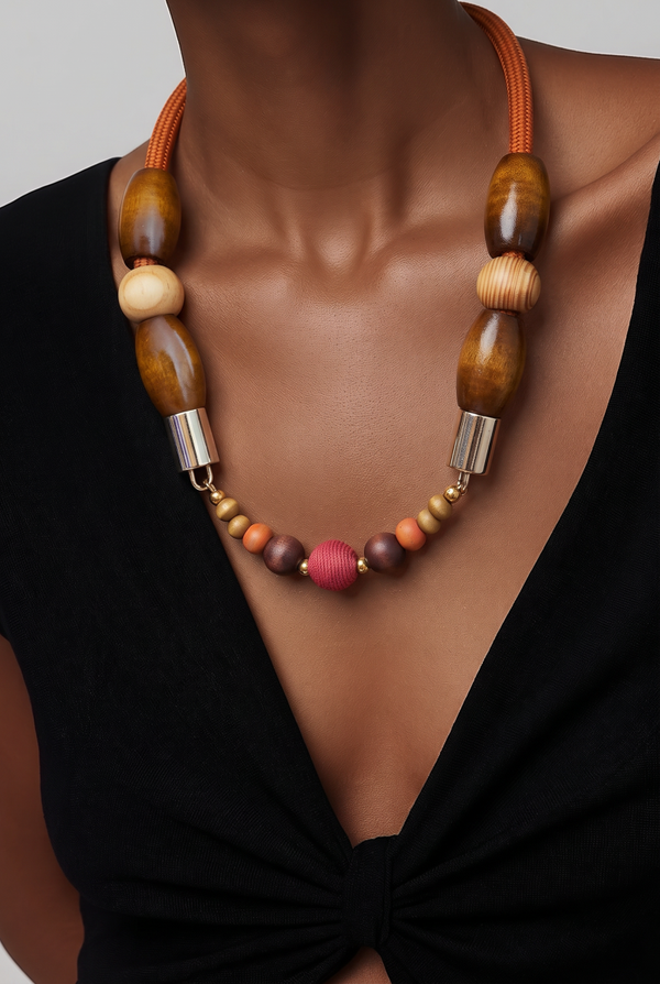 Collier 823 cordon camel perles en bois d'olivier