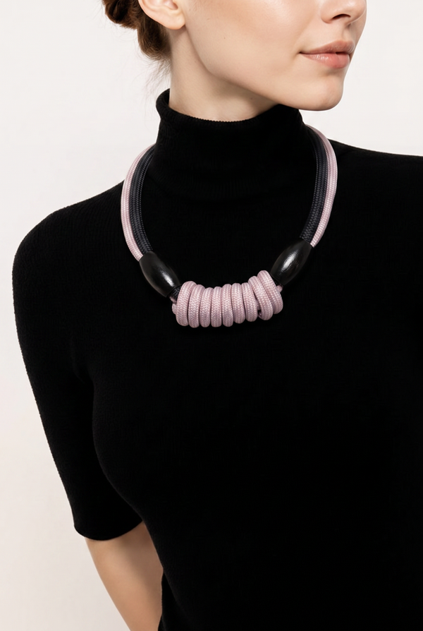 Collier 857 cordon perles bois d'olivier