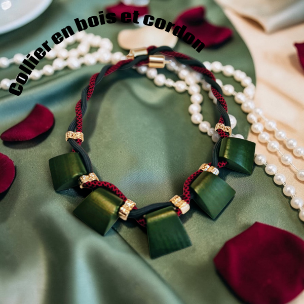 Collier 683 en bois d'olivier