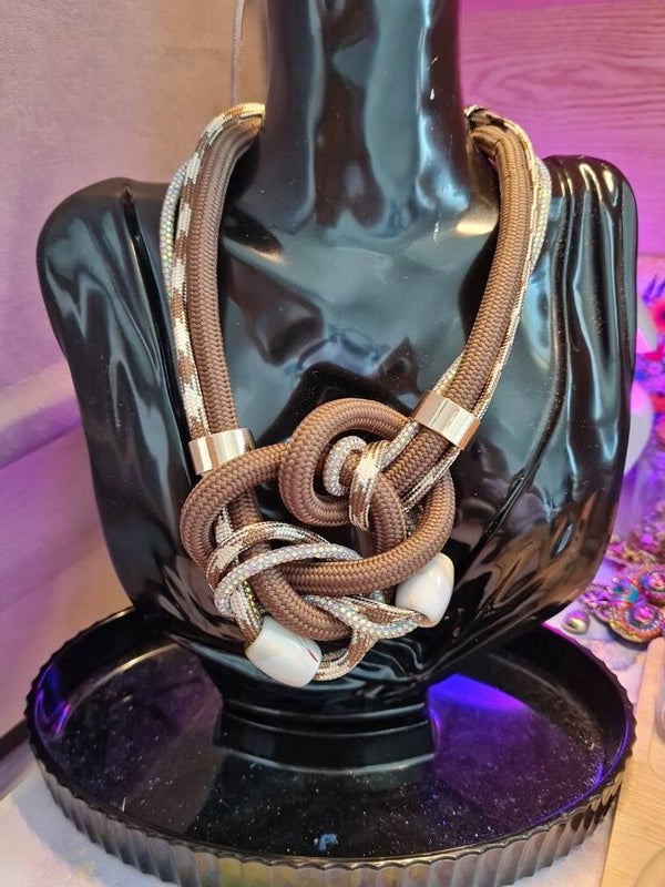 Collier 729 cordon chocolat pierres céramiques