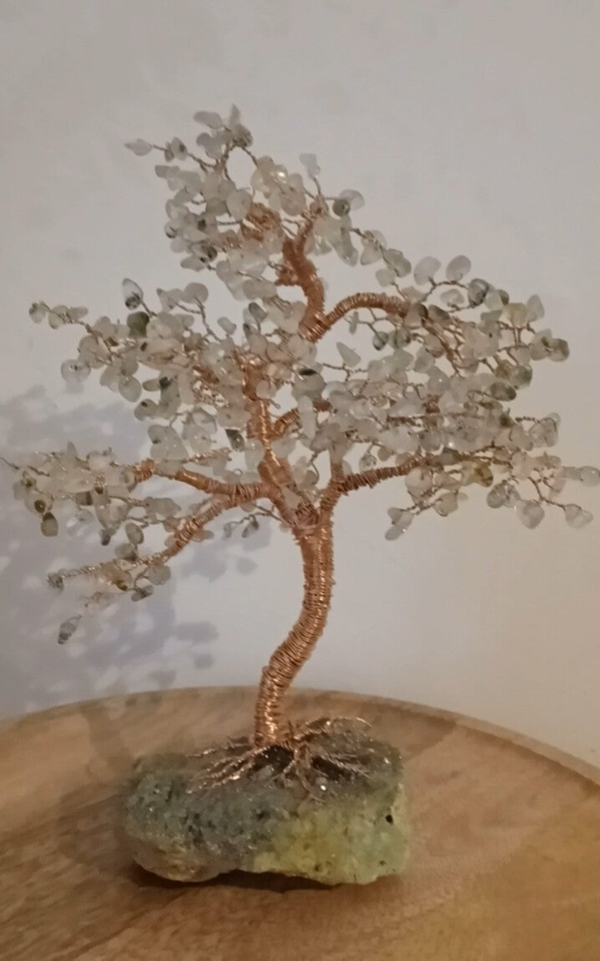 Prehniet Edelsteenboom op Pyriet (24CM)