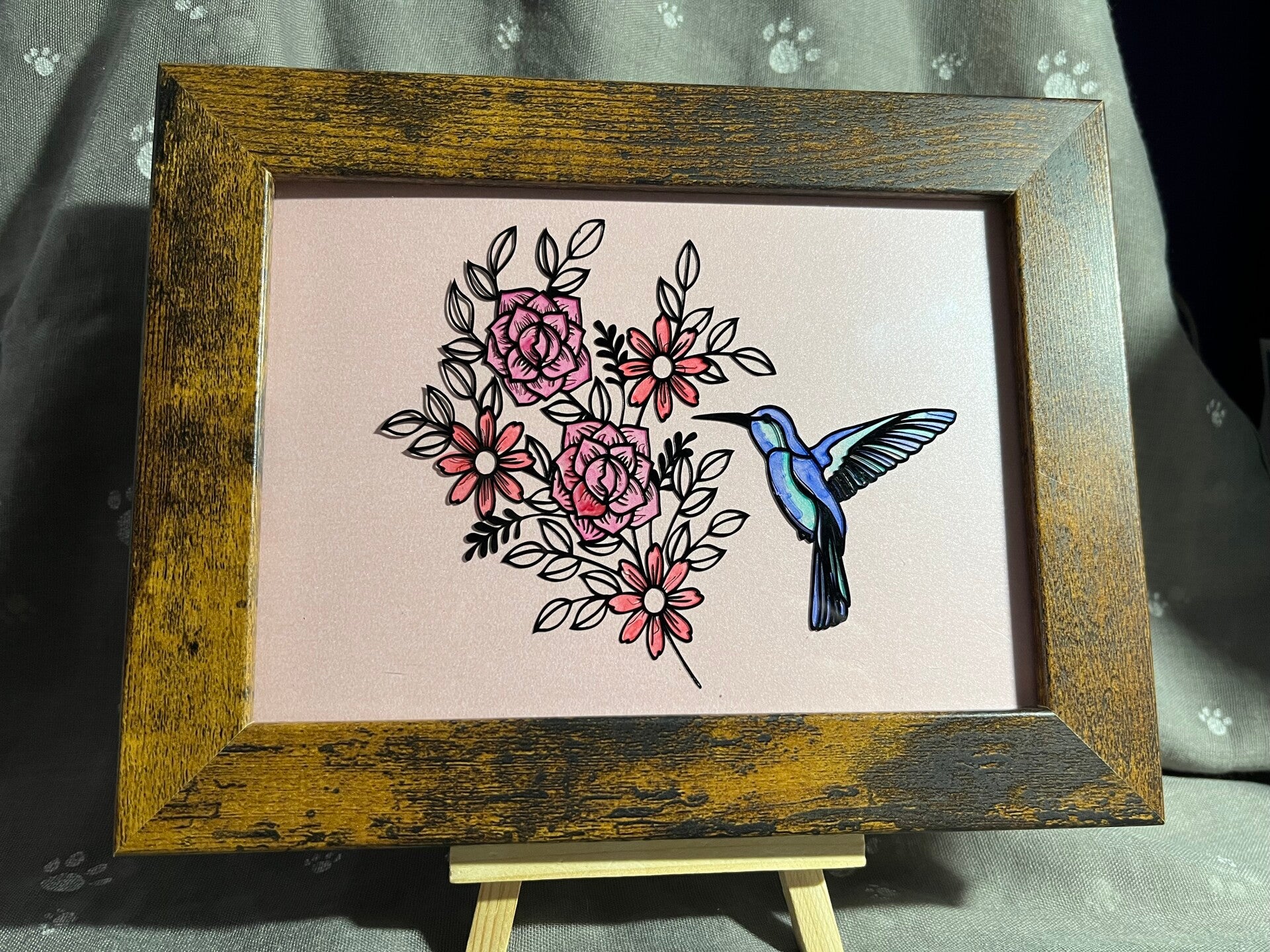 🌺 Grace in Flight – Hummingbird & Floral Vinyl Art