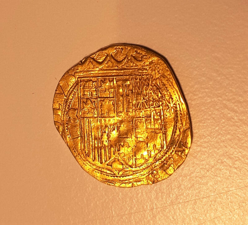 Afbeelding gouden Escudo 1612 metaaldetector verhuur | De Detectorshop