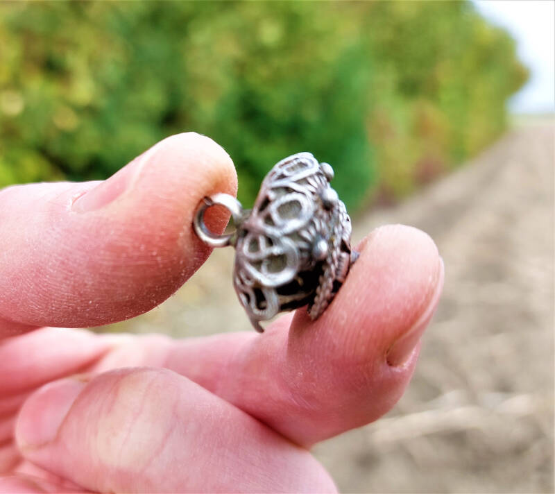 Metaaldetectie vondst workshop Zeeuwse keelknoop zilver | De Detectorshop