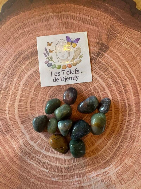 8313: pierre polie héliotrope ( pierre de sang) qualité A