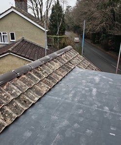 Salisbury roofer - flat roof salisbury - rubber roof salisbury - roofing salisbury - broken tile repair salisbury - leak in roof - someone to fix your roof - verges - cement work