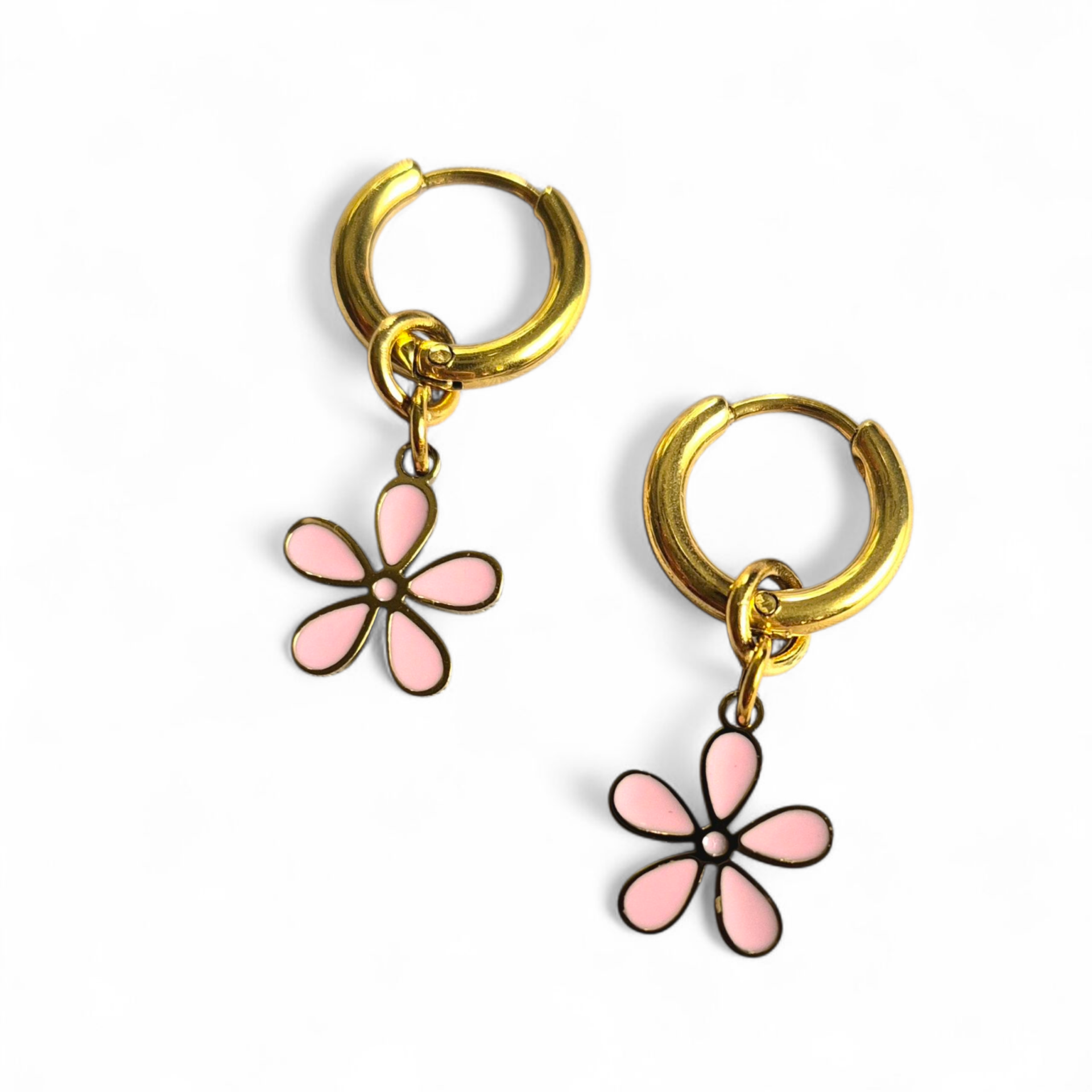 Creolen met RVS bloemetje van roze emaille