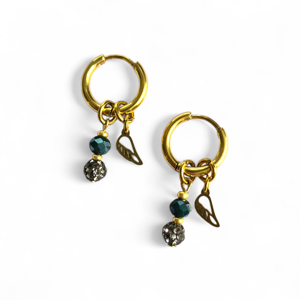 Creolen met kraaltjes en RVS engelenvleugeltje