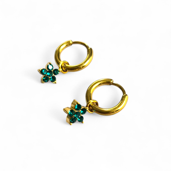 Creolen met klein RVS ijssterretje met groene steentjes