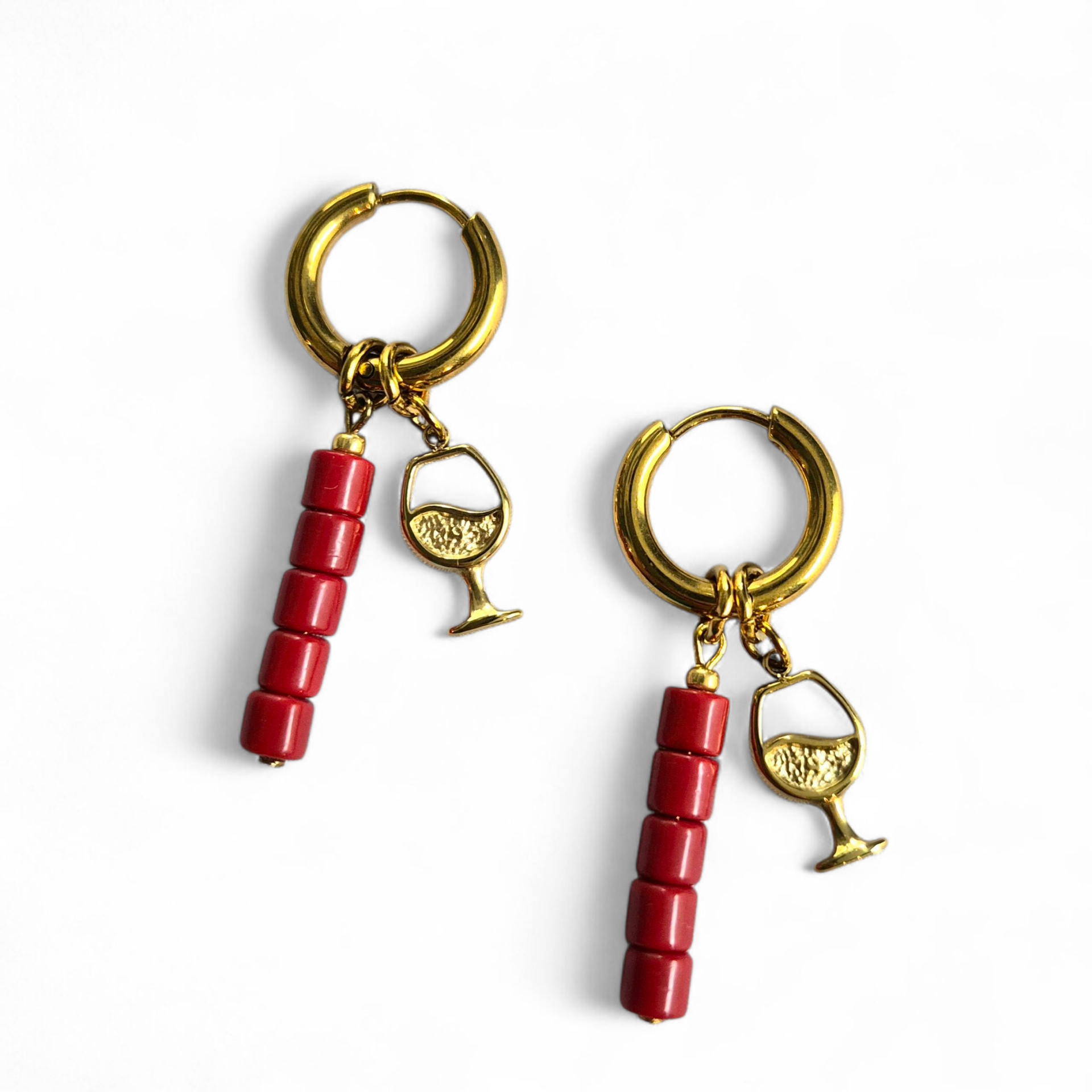 Creolen met rode kraaltjes en RVS wijnglaasje