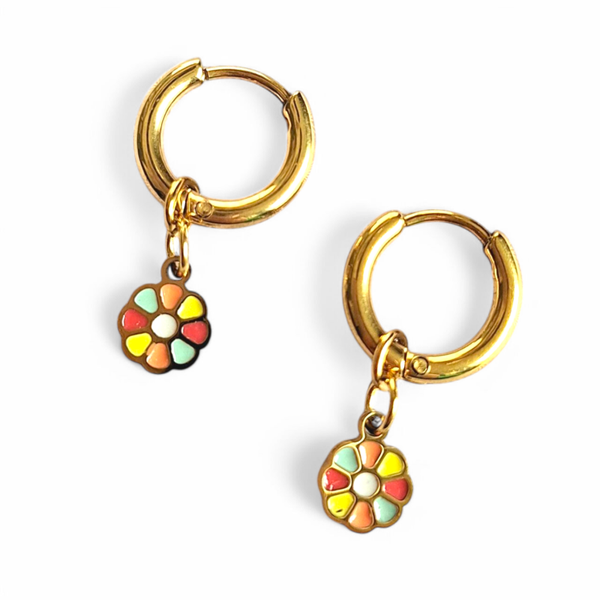 Kinderoorbellen met gekleurd bloemetje