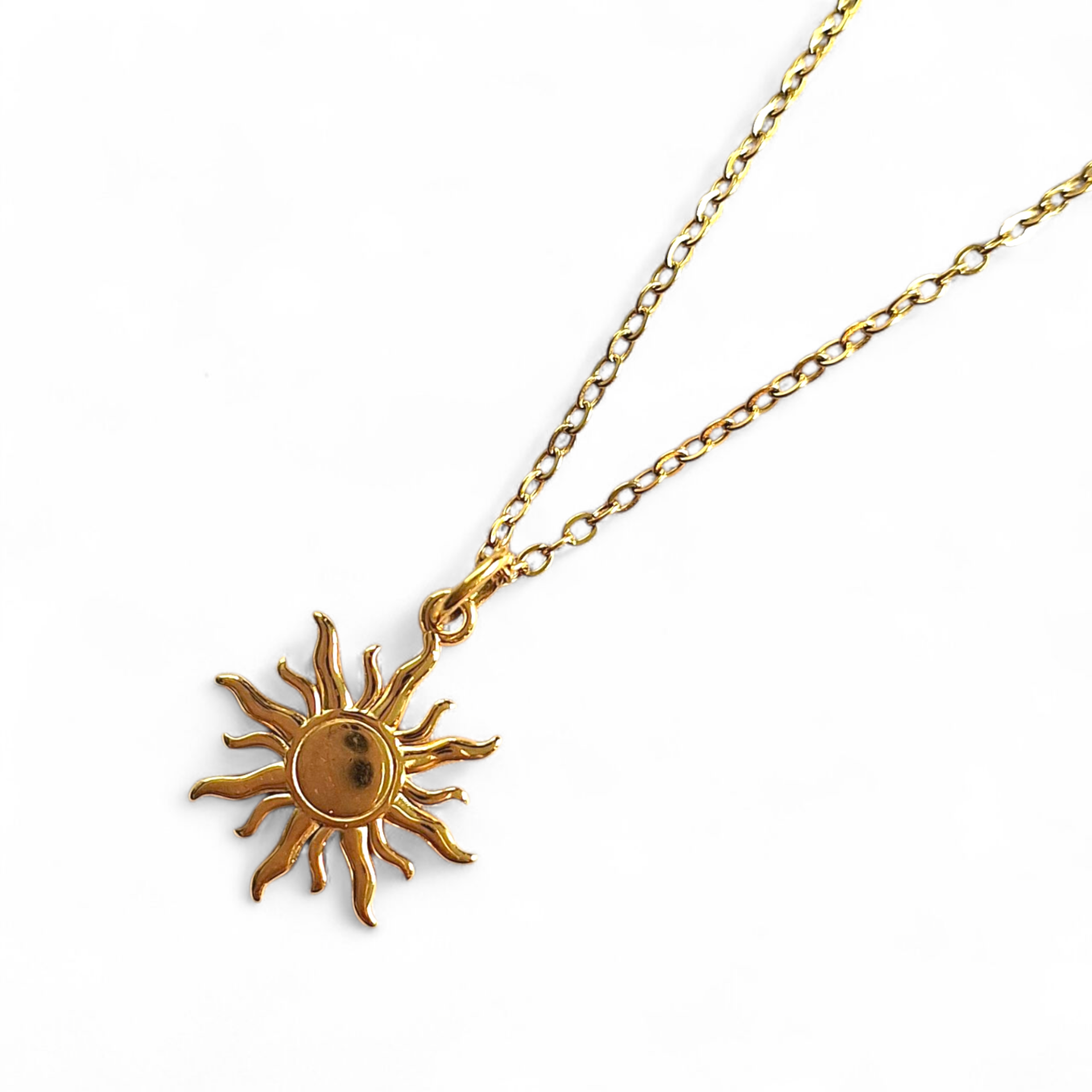 Stainless steel ketting met zon bedel