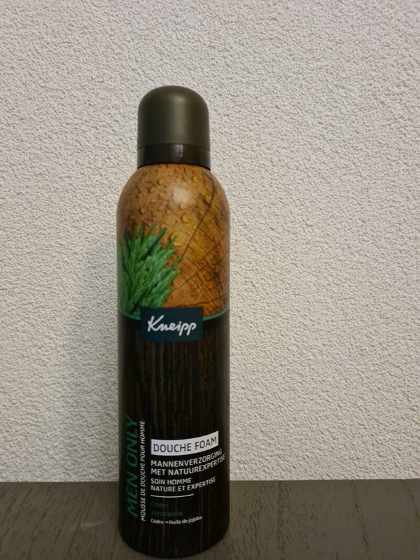 Kneipp Douche Foam mannen verzorging - Ceder Jojobaolie
