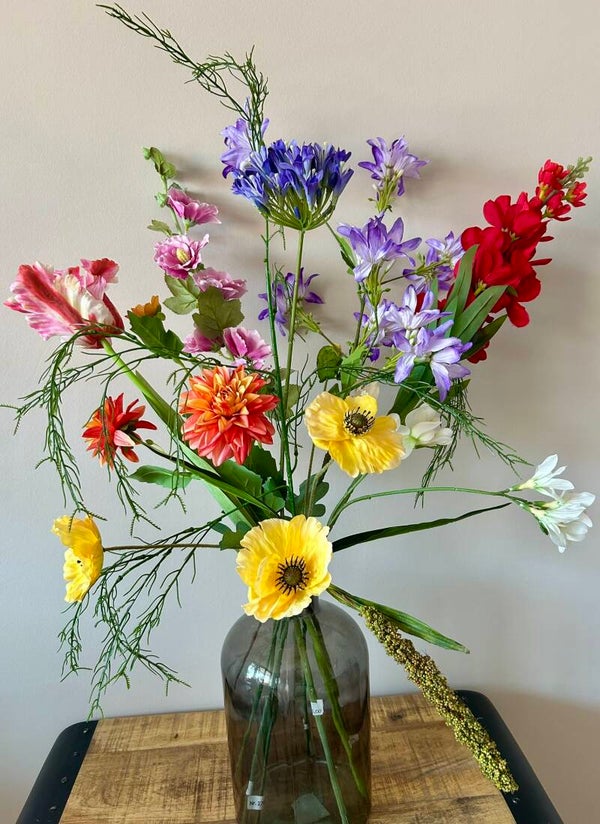Stoer kunstboeket – kleurrijke bloemenmix