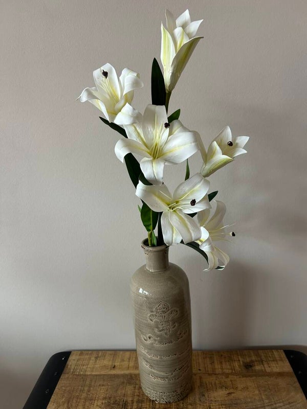Franse lelie vaas met witte lelies - complete set