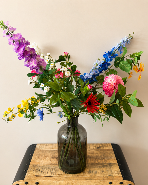 Speels kunstboeket met veel groen - Kunstboeket Wild Botanica