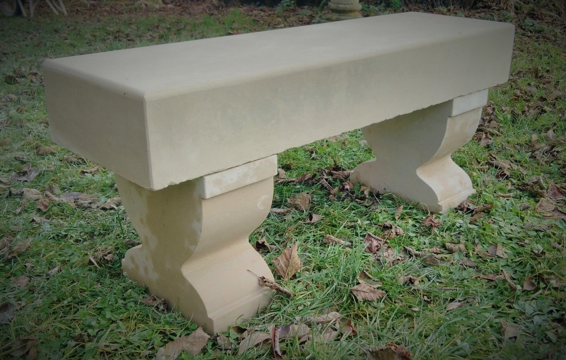 Le petit banc de pierre