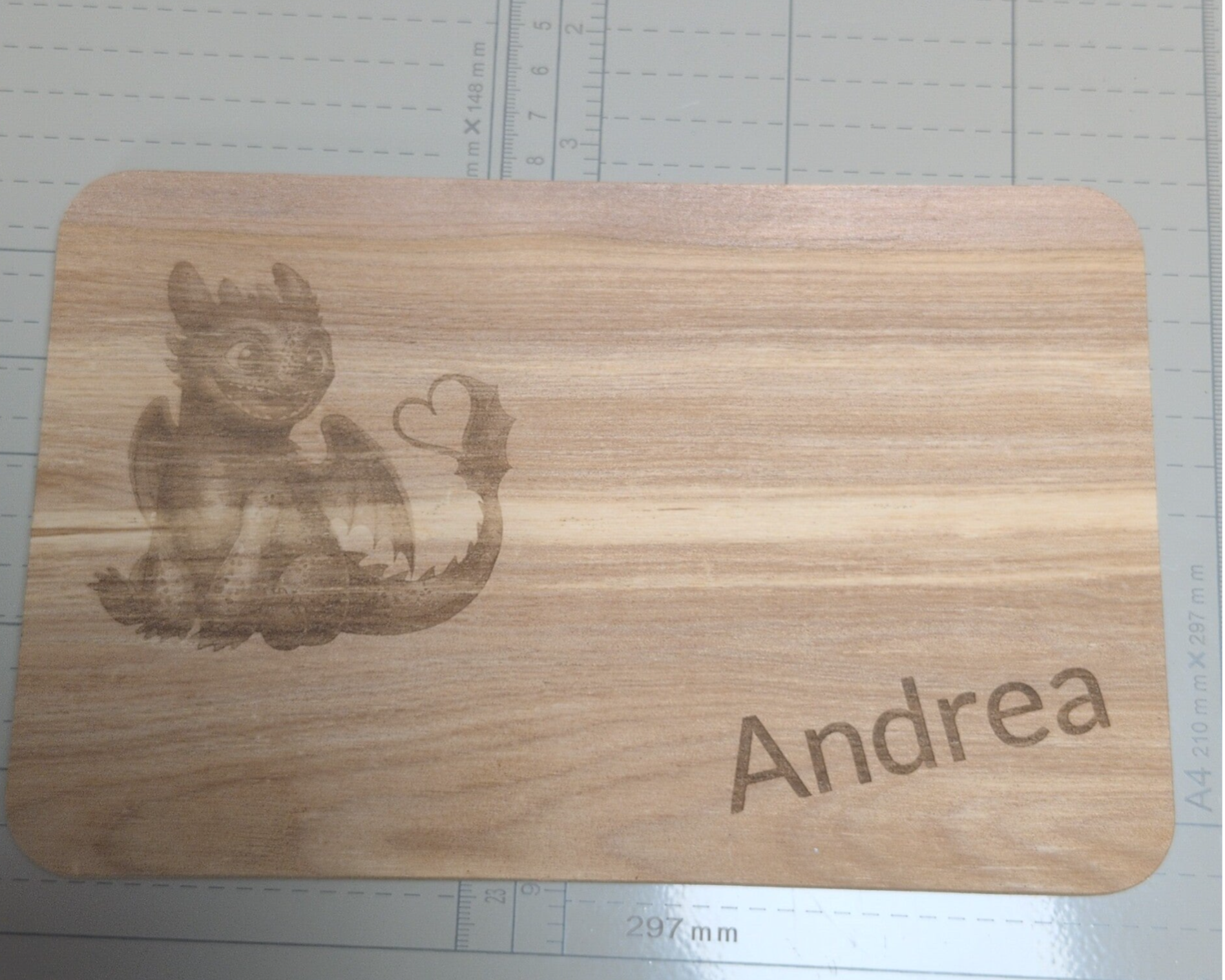 🌿 Personalisiertes Holz-Frühstücksbrett