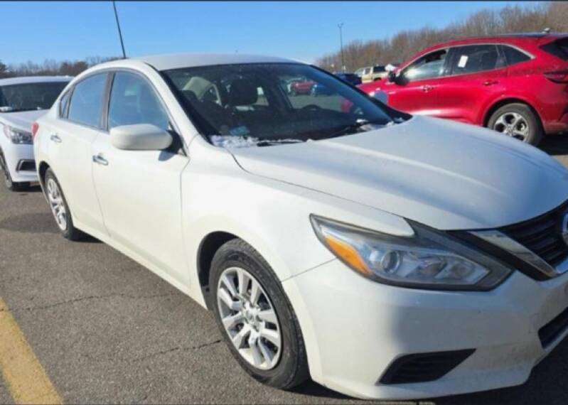 Nissan Sedan