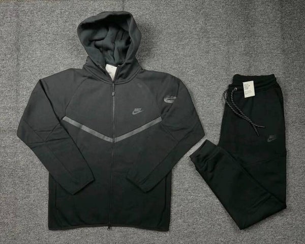 Black Nike Tech Set