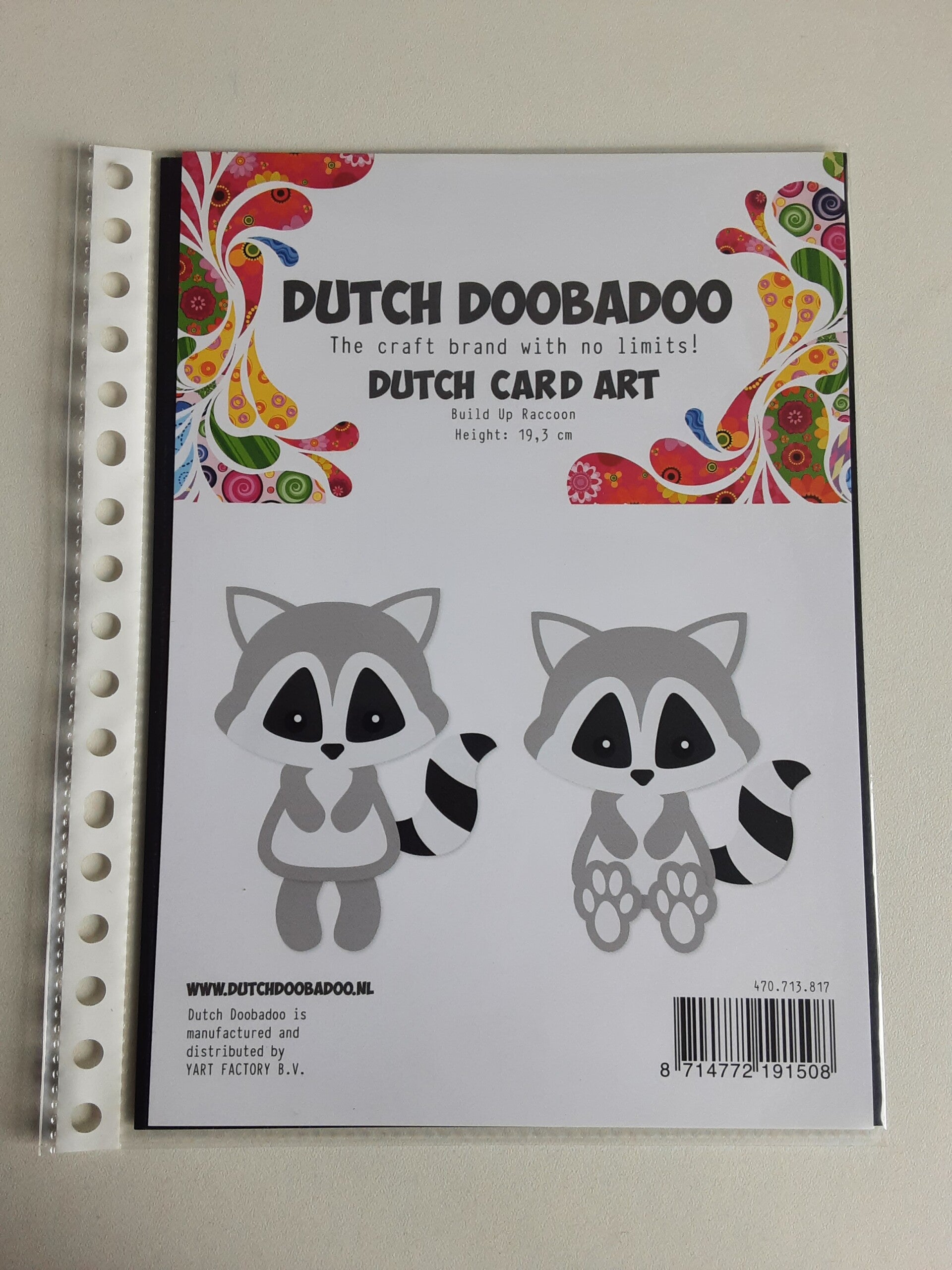 Dutch Doobadoo card art build up raccoon
