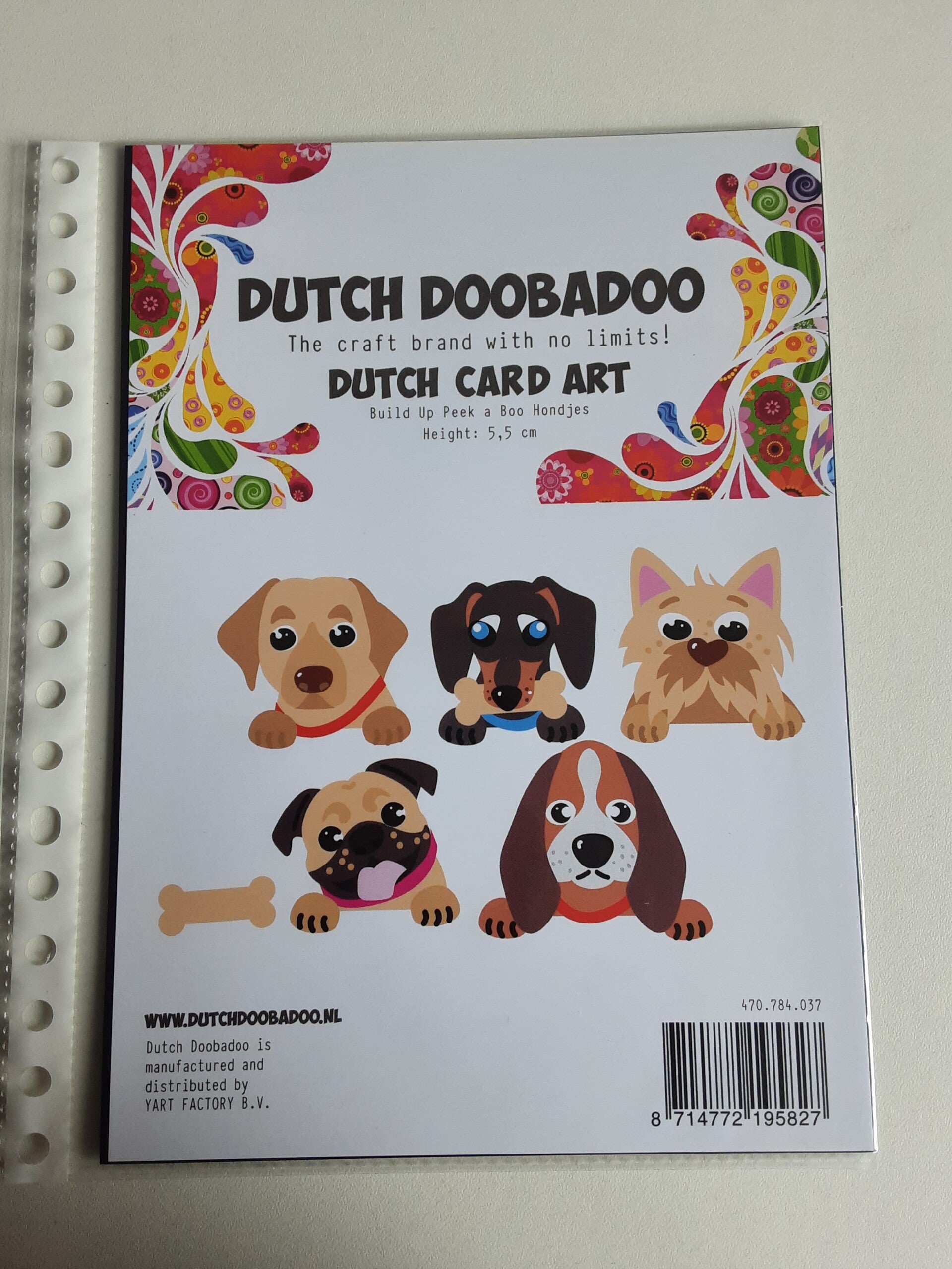 Dutch Doobadoo card art build up peek a boo hondjes
