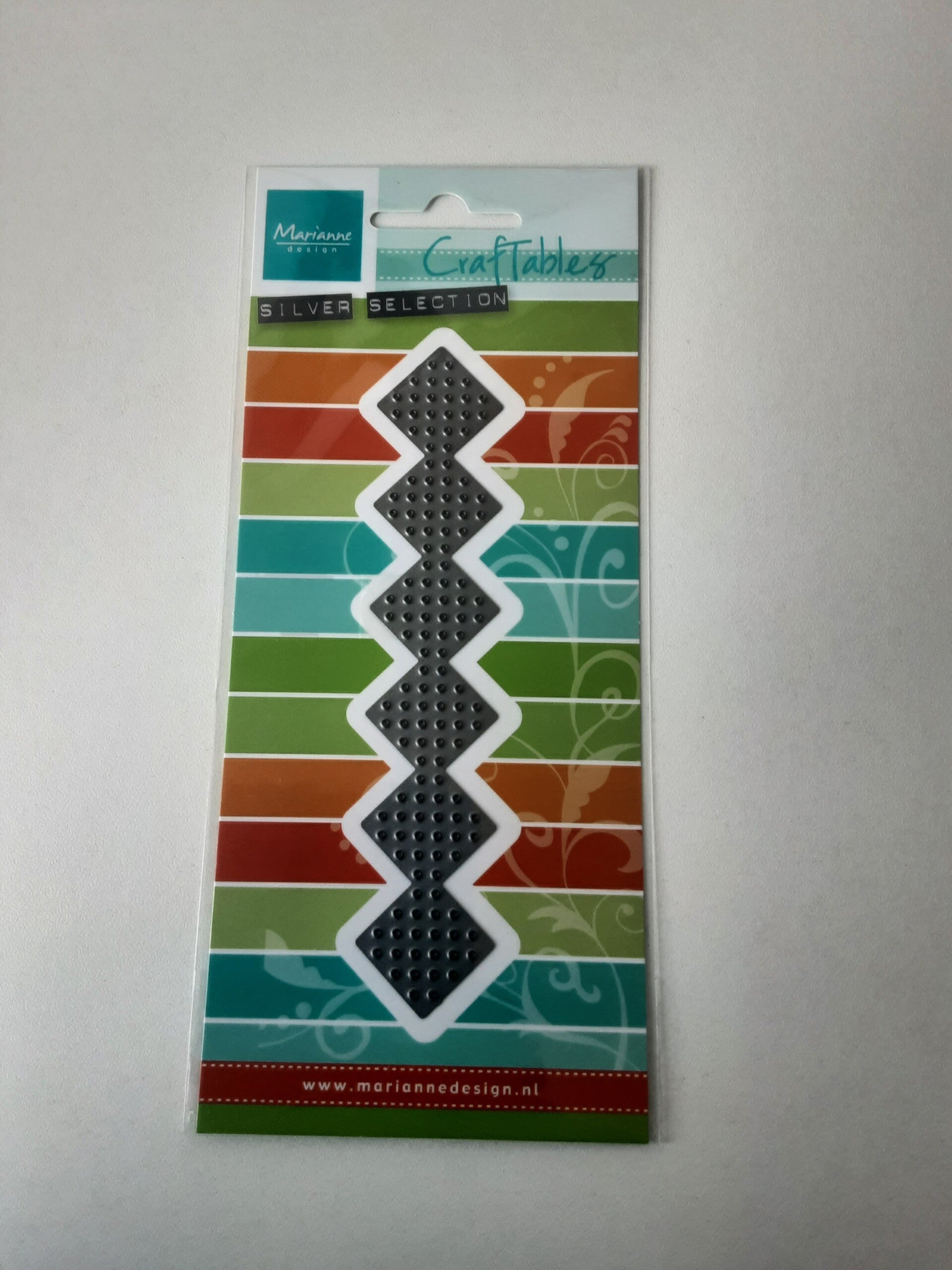 Marianne design craftables Cross stitch plaid