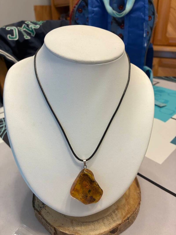 PENDENTIF AMBRE