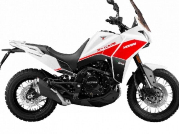 HONDA NC750X ou MOTO MORINI XCAPE