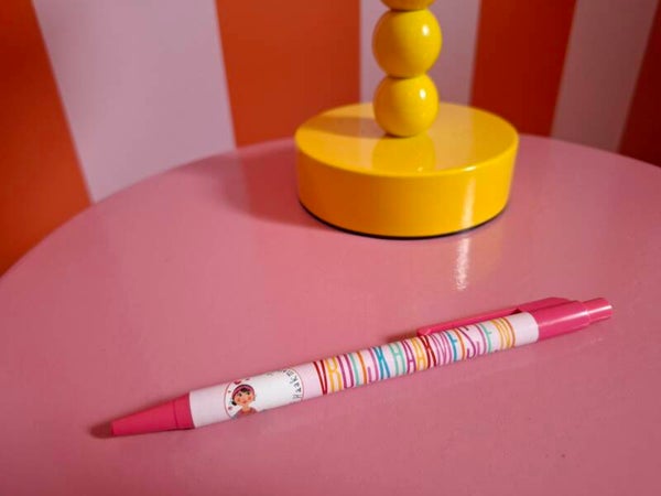 Roze pen Vrolijk Haakmeisje