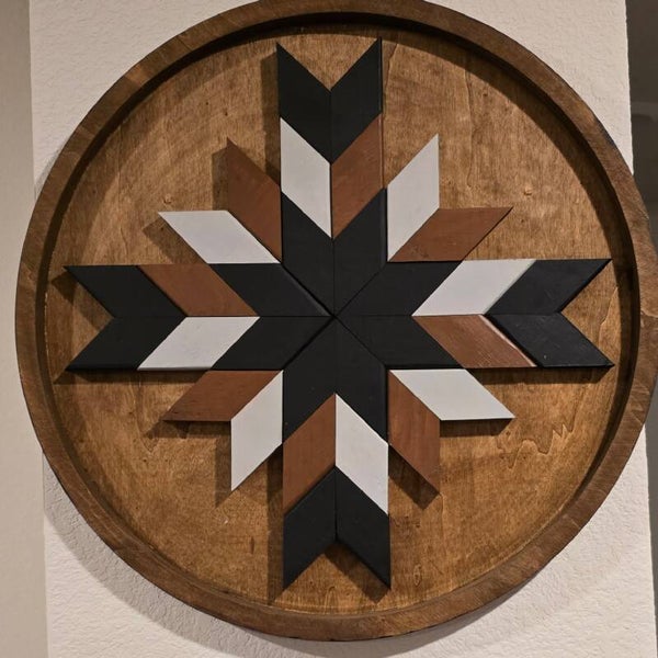 Quilt-Inspired Round Wood Wall Art