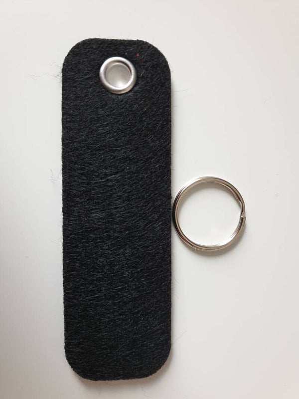 Vilten sleutelhanger zwart