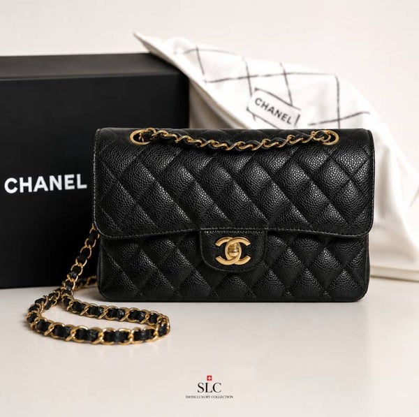 Chanel Classic Flap Medium Pelle Caviar Nera con finiture Gold Hardware