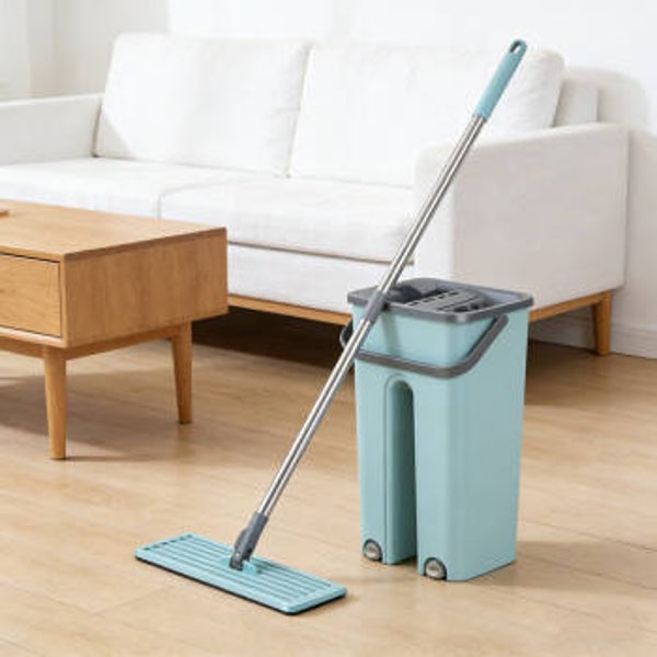 5L Flat Mop Bucket Set With 2 Mop Pads Wet and Dry Mop Bucket Set for Hardwood Laminate Wood Flooring Tile Cleaning Random Color