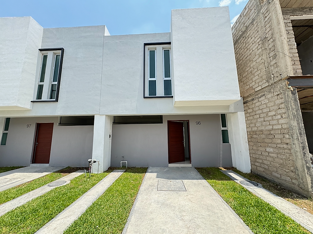 2🎈🎈🎈CASA EN VENTA🎈🎈🎈  📍UBICADO EN COTO TESISTAN COUNTRY (JUAN GIL PRECIADO Y AV. CALANDRIAS FRENTE AL WALMART)