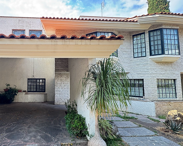🎈🎈SE VENDE CASA EN BUGAMBILIAS🎈🎈