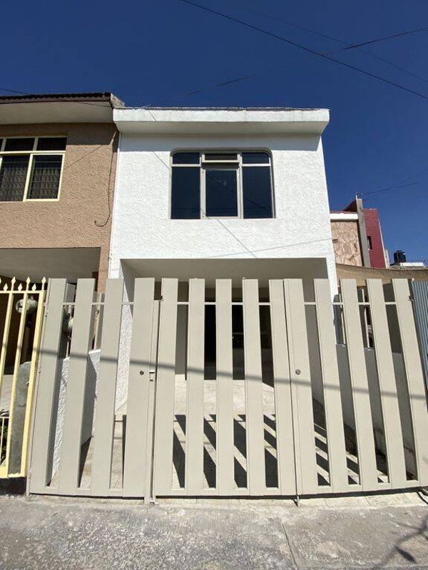 (VENDIDA) 🎈🎈 Casa remodelada en VENTA 🎈🎈  📍En Lomas de Zapopan.📍