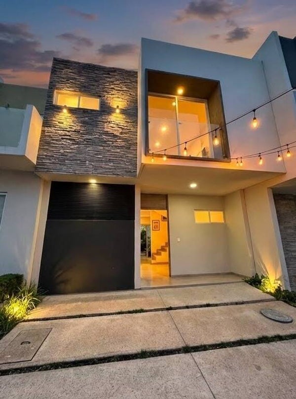 4🎈🎈🎈CASA OCRE A LA VENTA🎈🎈🎈  📍Ubicada en Coto Pontevedra Tlajomulco de Zuñiga Jalisco. (C.P. 45645 Fraccionamiento Pontevedra, Jal.)
