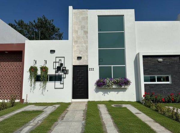 2 🎈🎈🎈CASA A LA VENTA🎈🎈🎈  🚩Ubicación: Coto Tamarindo, Zona Bosques de Santa Anita. a 400 mts. de Galerías Sur (llegas caminando) a un lado de Bosques California y ZOI