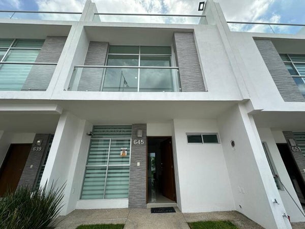 🎈🎈🎈Casa en Venta🎈🎈🎈  📍Ubicada Prol. Mariano Otero 5058, Natura Bosque Residencial, 45066 Zapopan, Jal.
