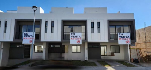 (VENDIDA) Casas terminadas y en preventa, en Nuevo México, entre Juan Gil preciado y antiguo camino a tesistan por la calle cuarta poniente # 500