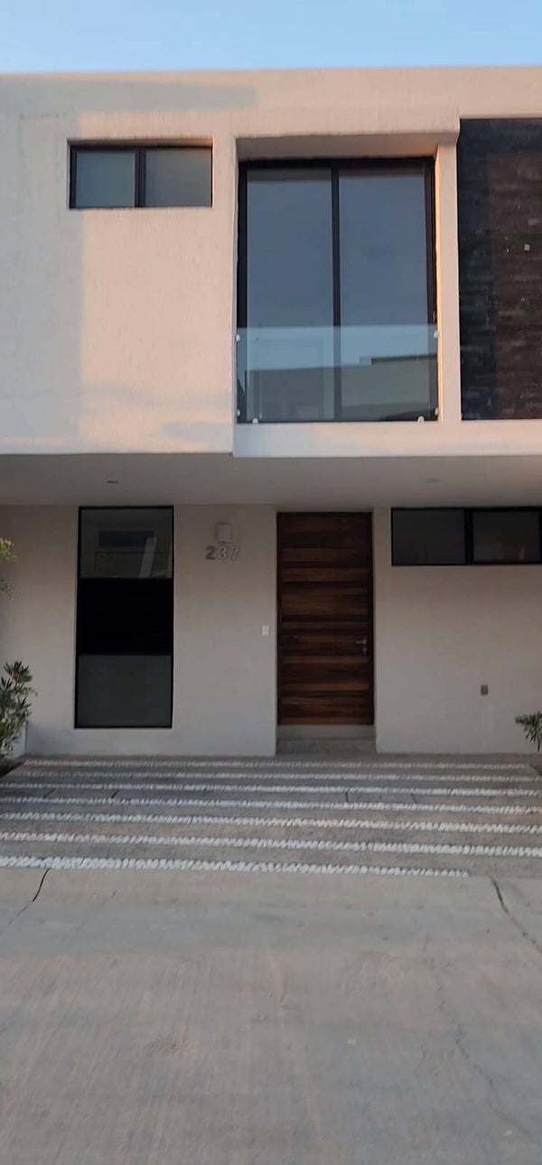 (VENDIDA) CASA EN VENTA COTO CARRARA EN CAPITAL NORTE ZAPOPAN, JALISCO