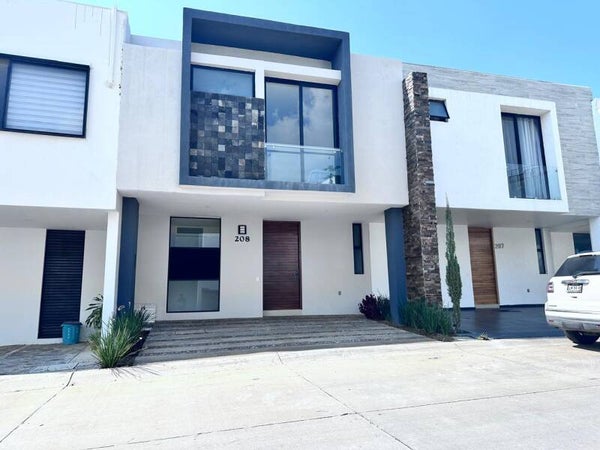 (VENDIDA) 🎈CASA EN VENTA🎈  📍COTO CARRARA EN CAPITAL NORTE ZAPOPAN, JALISCO